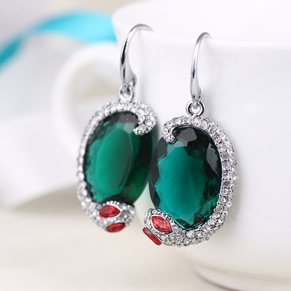 Jewelry - Green Crystal Earring